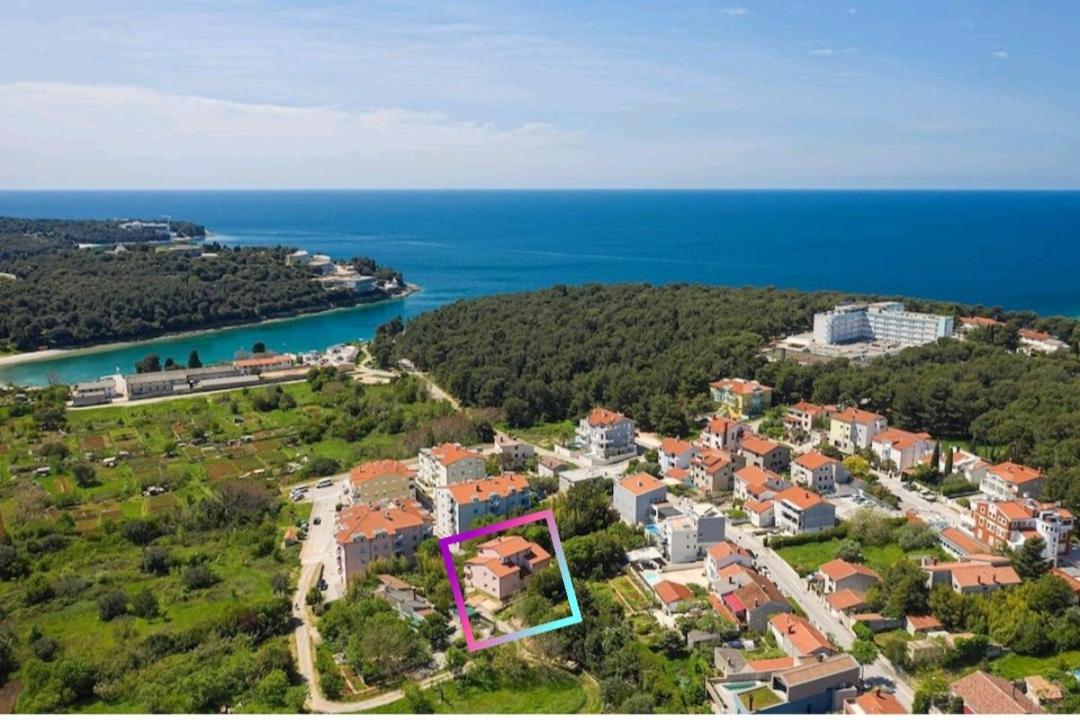Apartment Nora Near The Beach Pula Exterior foto